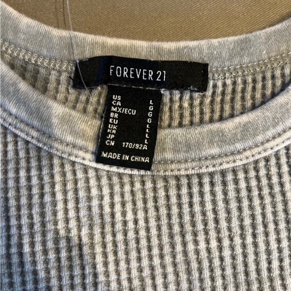 Forever 21 shirt - Picture 3 of 4